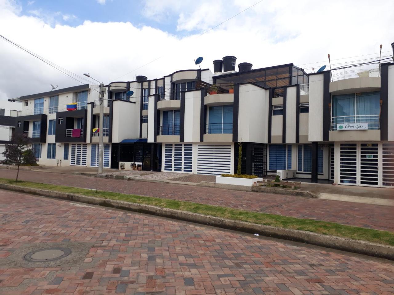 Habitaciones Familiares Tunja Norte Екстер'єр фото